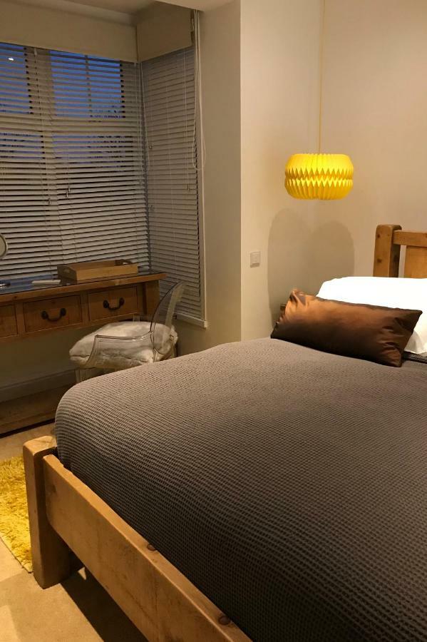 セント・オーステル The Grange Bed & Breakfast エクステリア 写真